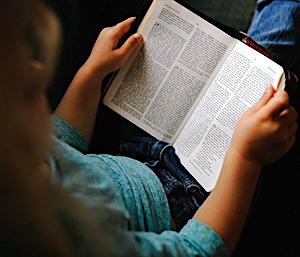 Christian-quotes-reading-Bible Christian-quotes-reading-Bible